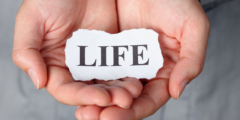 You are currently viewing 10 Important Things We Often Wait Too Long to Do in Life