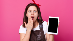 Read more about the article 10 mindful swaps to reclaim your day from social media