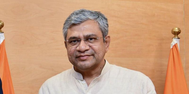 You are currently viewing Union Minister Ashwini Vaishnaw invites global investors to invest in India's semiconductor ecosystem