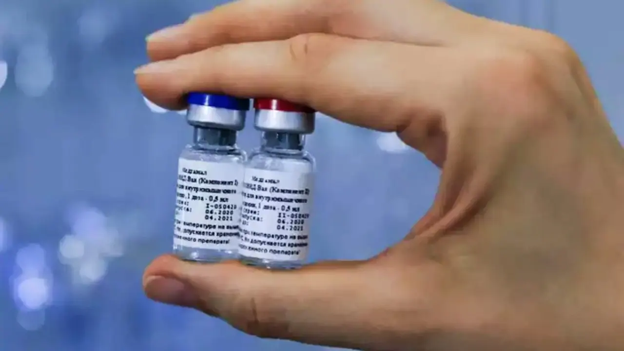 You are currently viewing Russia’s Sputnik V COVID-19 vaccine gets expert panel nod for emergency use in India