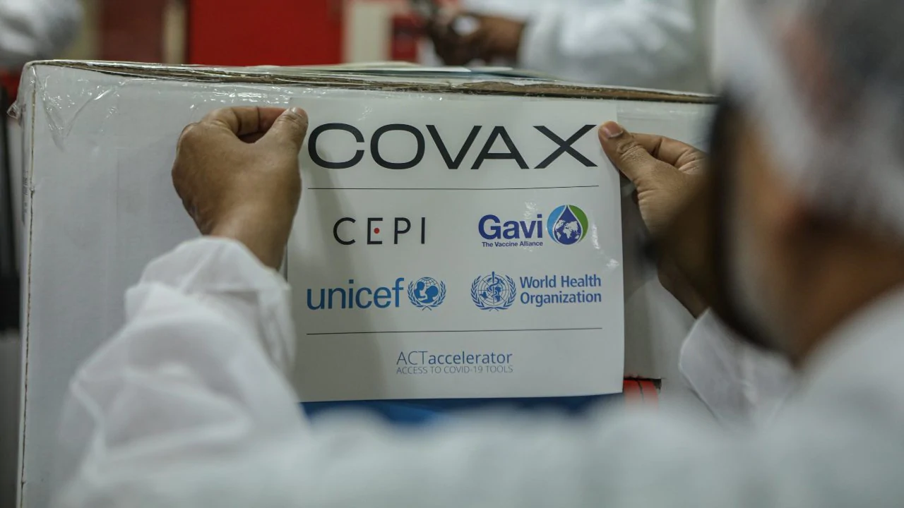 You are currently viewing Ghana becomes first African country to receive COVID-19 vaccines from the COVAX alliance