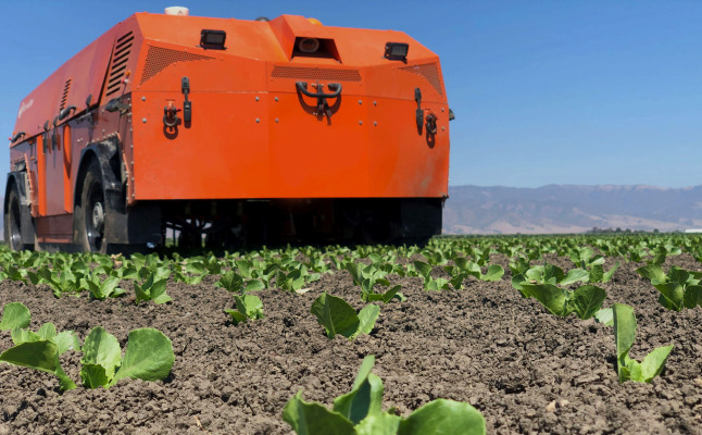You are currently viewing FarmWise plans to add autonomous crop dusting to its suite of robotic services – TechCrunch