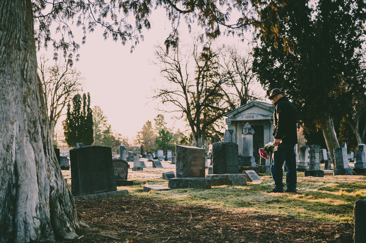 Read more about the article Mistakes to Avoid When Running a Funeral Business