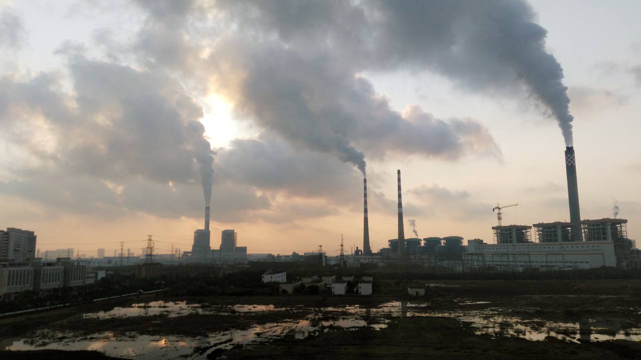 You are currently viewing Despite lockdowns, emissions from use of oil, gas, coal were higher in Dec 2020 than 2019: Study- Technology News, FP