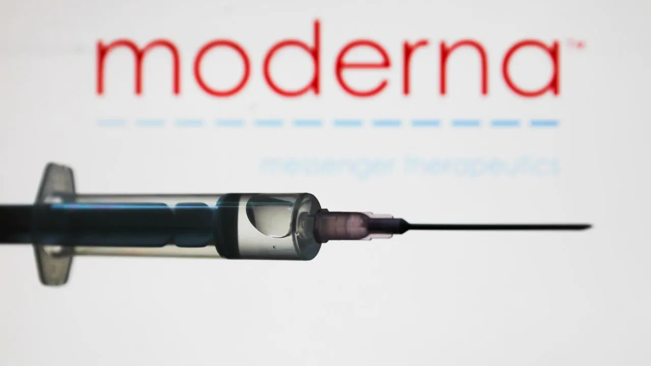 Read more about the article Moderna kicks off trials for ‘next-gen’ COVID-19 vaccine that can be stored in refrigerators