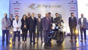 Read more about the article Royal Enfield Meteor 350 crowned Indian Motorcycle of the Year 2021, pips seven bikes to the title- Technology News, FP