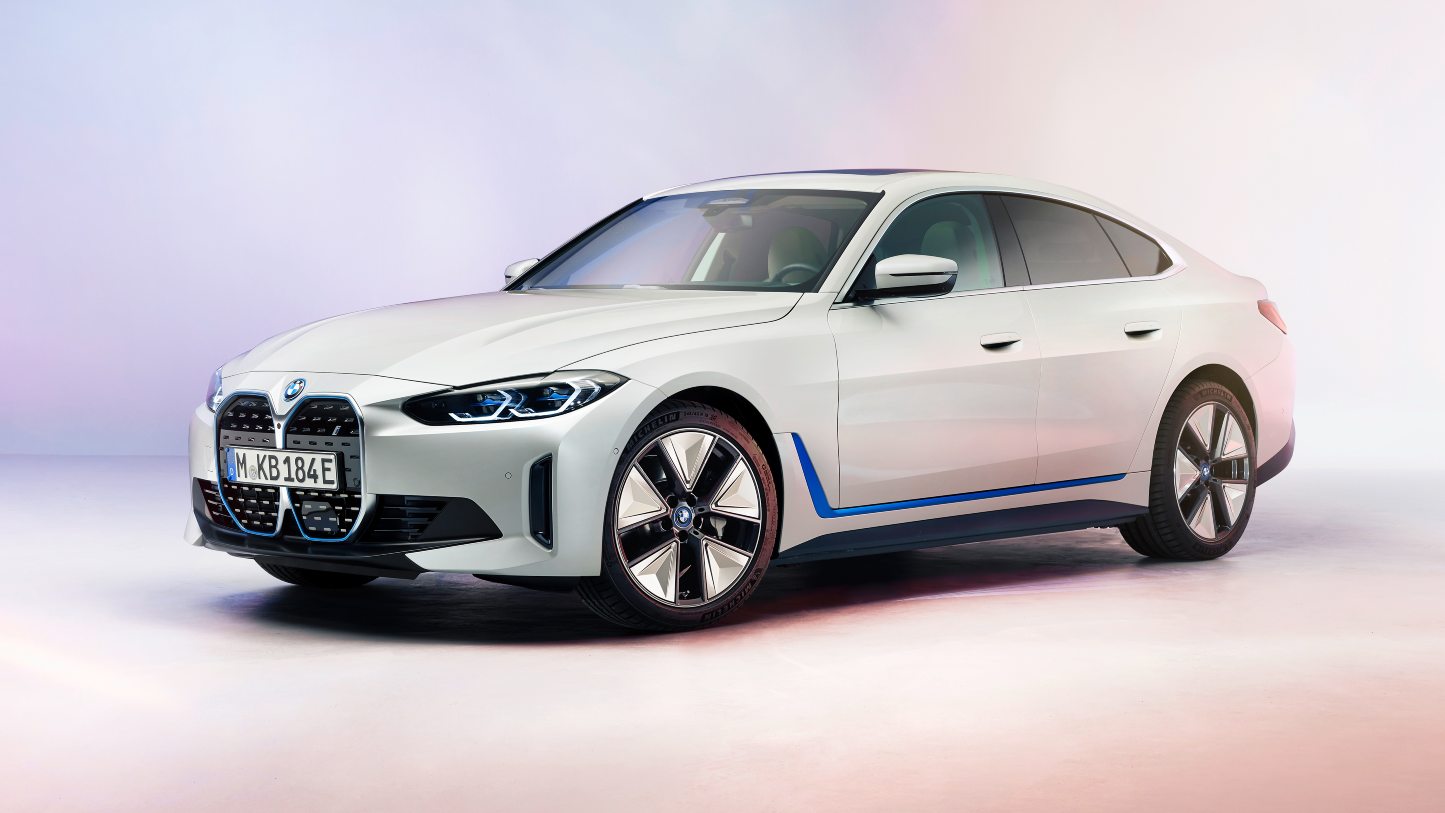 You are currently viewing BMW i4 electric four-door coupe showcased in production form, to have a range of 590 kilometres- Technology News, FP