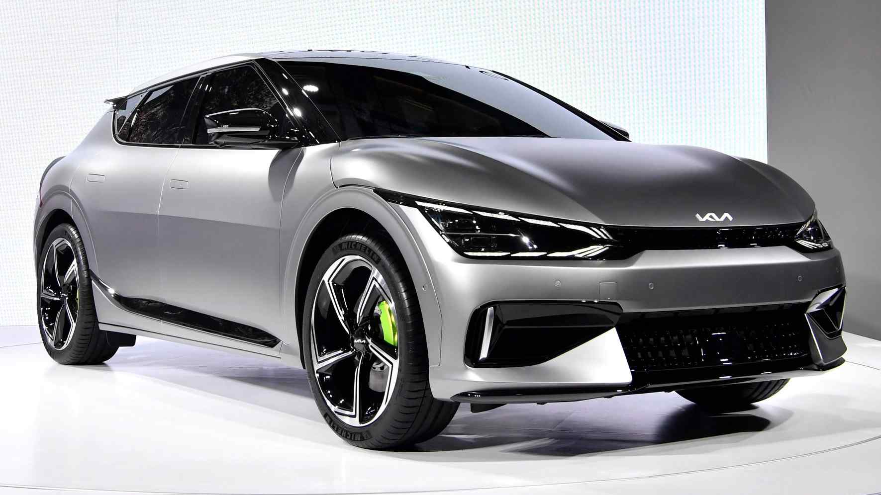 You are currently viewing Kia EV6 GT electric crossover packs 585 hp, 0-100 kph time of 3.5 seconds and 260 kph top speed- Technology News, FP