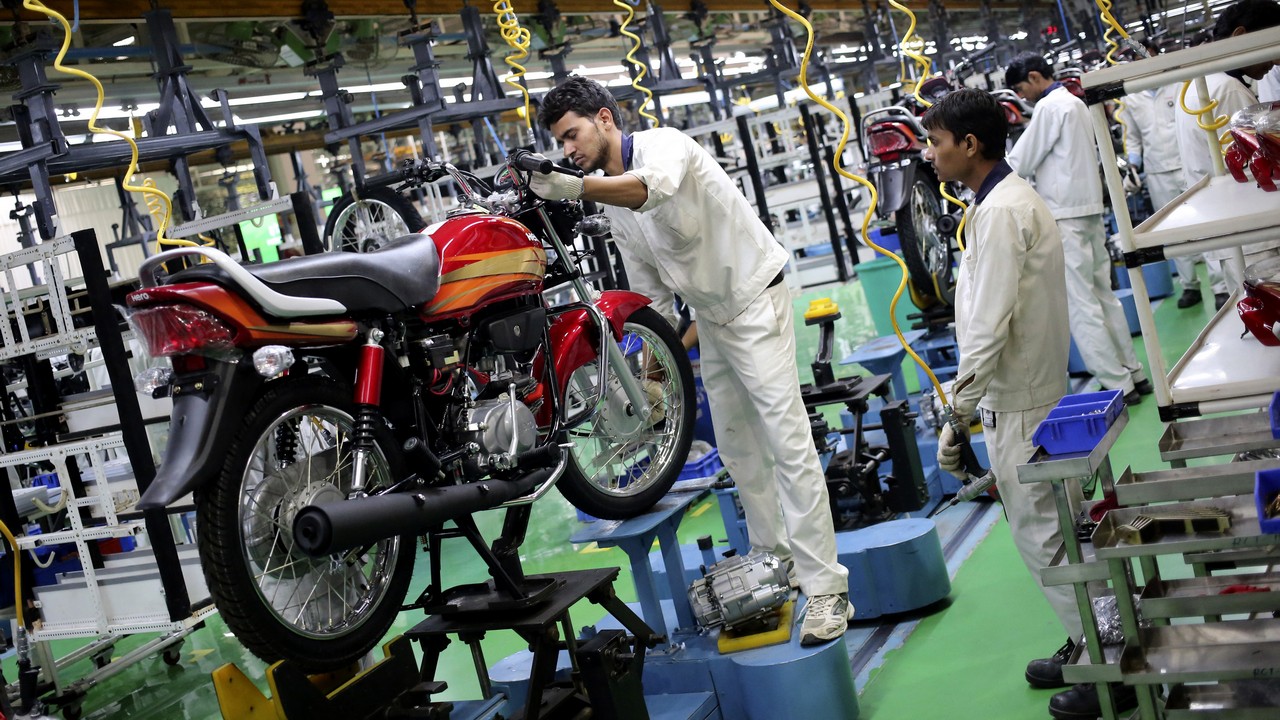 You are currently viewing Hero MotoCorp to suspend production at all plants till 1 May in view of COVID-19 surge- Technology News, FP
