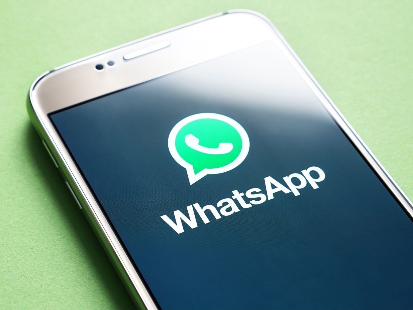 You are currently viewing Delhi HC Rejects WhatsApp, Facebook Plea To Stop CCI Antitrust Probe