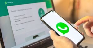 Read more about the article WhatsApp Is Looking To ‘Stalk’ Users With Privacy Policy, CCI Claims
