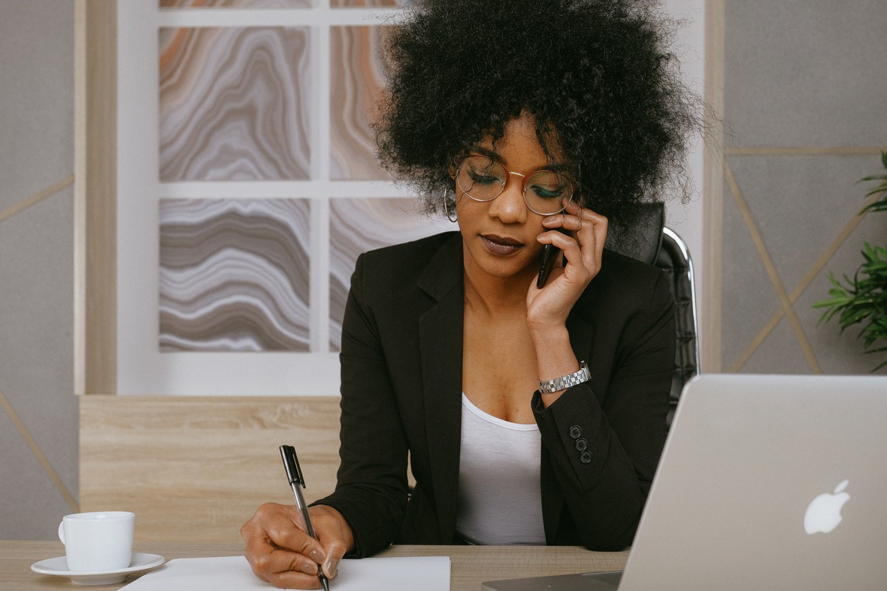 You are currently viewing 4 Steps to Avoid Burnout as a Female Entrepreneur