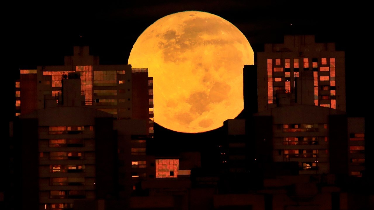 You are currently viewing Blood moon 2021: 15 incredible images of the year’s first lunar eclipse, super blood moon