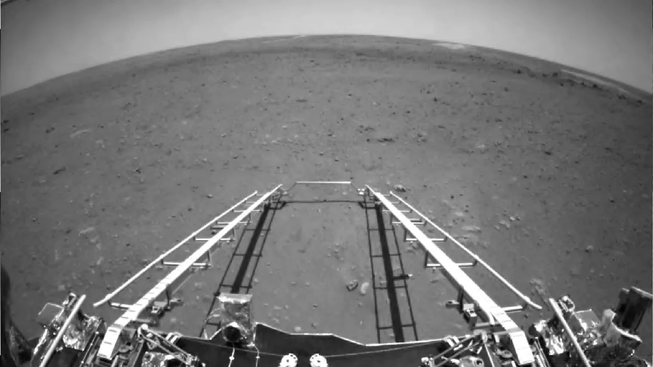 Read more about the article China’s Zhurong rover sends its first image and video of the Martian surface- Technology News, FP