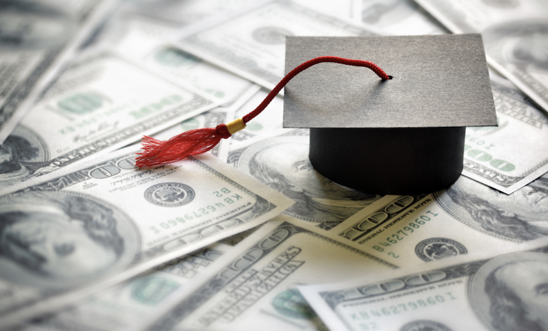 You are currently viewing Financing College: Expert Advice All Parents Should Know