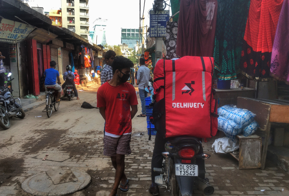 You are currently viewing Indian logistics giant Delhivery raises $277 million ahead of IPO – TC