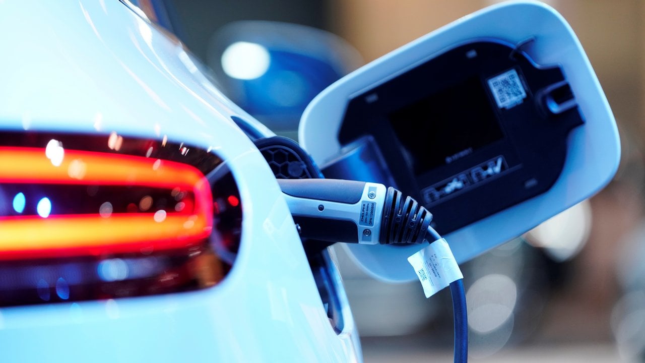 You are currently viewing A list of all carmakers who have set a deadline to phase out ICE vehicles and go the all-electric way- Technology News, FP