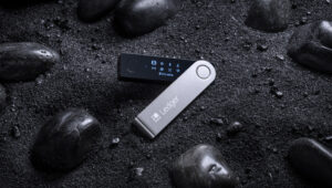 Read more about the article Ledger raises $380 million for its crypto hardware wallet – TechCrunch