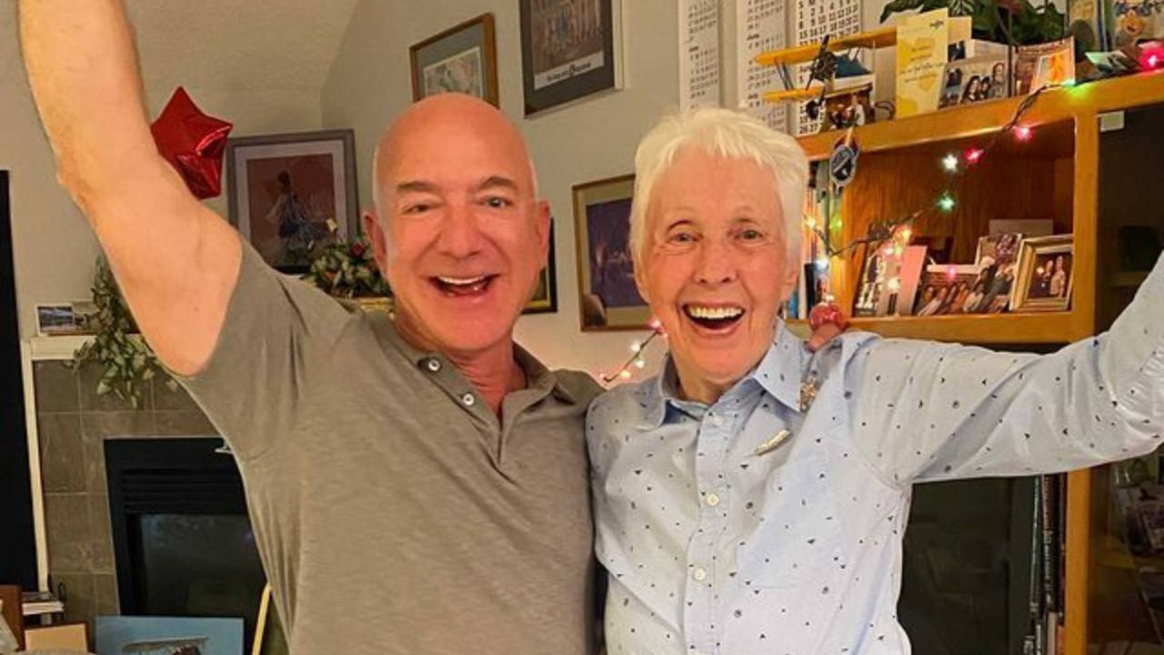 You are currently viewing Jeff Bezos announces 82-year-old female pilot Wally Funk will launch into space with him- Technology News, FP