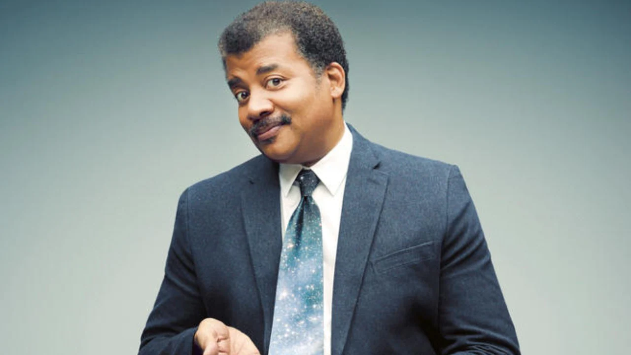 Read more about the article Astrophysicist Neil deGrasse Tyson took to Twitter to break down just how rich is Jeff Bezos- Technology News, FP
