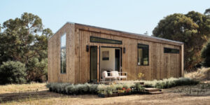 Read more about the article Abodu raises $20M to build prefabricated backyard homes – TechCrunch