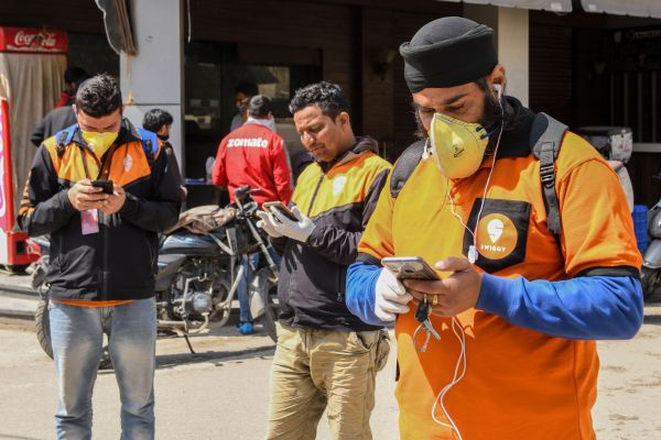 You are currently viewing Indian food delivery startup Swiggy raises $1.25 billion led by SoftBank and Prosus – TechCrunch