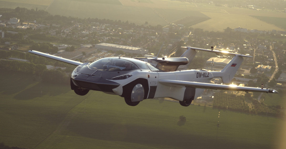You are currently viewing The Jetsons-inspired flying car is now a reality: Slovakian company Klein Vision completes inter-city test flight
