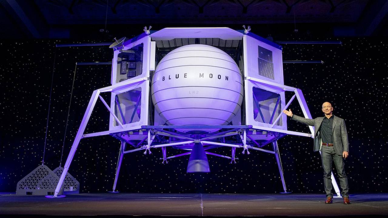 Read more about the article Jeff Bezos offers NASA $2 billion discount to secure Artemis moon lander contract- Technology News, FP