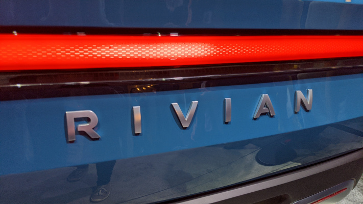 You are currently viewing Rivian raises another $2.5B, pushing its EV war chest up to $10.5B – TechCrunch