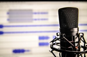Read more about the article 12 best business and tech podcasts that will make you a better entrepreneur
