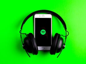 Read more about the article Spotify Brings Its ‘Music+ Talk’ Feature To India
