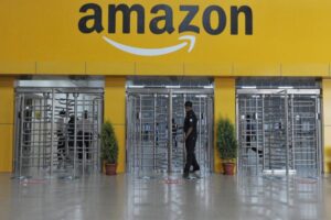 Read more about the article India antitrust watchdog suspends Amazon’s 2019 deal with Future, imposes fine – TC