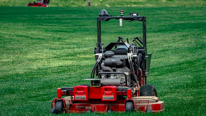 You are currently viewing Electric Sheep raises $21.5M to make off-the-shelf lawnmowers autonomous – TechCrunch
