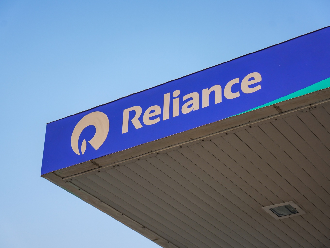 You are currently viewing Reliance Q3 Profit Jumps 38% YoY; Jio ARPU Crosses INR 150 Mark