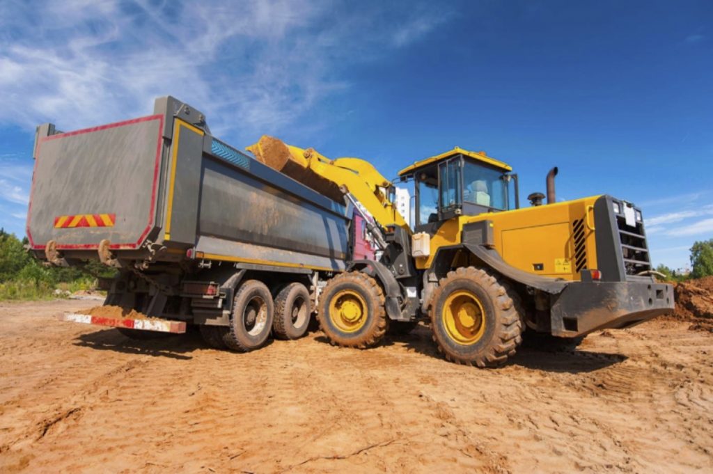 You are currently viewing The Startup Magazine Your Checklist for Buying a Dump Truck