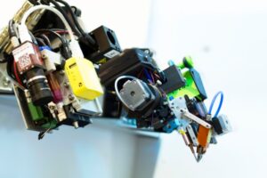 Read more about the article Q5D is using robots to automate electronic wiring during manufacturing – TechCrunch