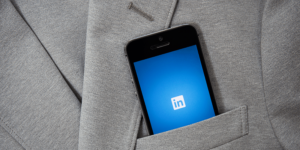 Read more about the article LinkedIn promotes taking a career break, adds new feature