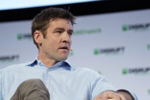 Read more about the article Chris Dixon, Marc Andreessen back $30M fund exclusively investing in NFT art – TechCrunch