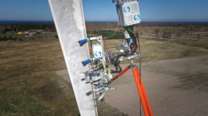 Read more about the article Aerones raises $9M to inspect wind turbines with robots – TechCrunch