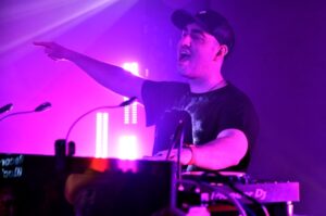 Read more about the article DJ and crypto startup founder 3LAU explains the value behind music NFTs – TechCrunch