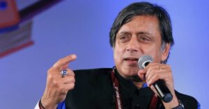 Read more about the article Congress MP Shashi Tharoor Warns Elon Musk After Twitter Takeover