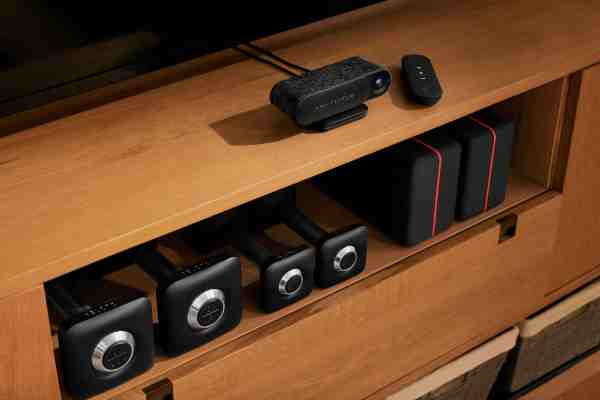 You are currently viewing Peloton Guide with body-tracking camera now on sale for $295 – TechCrunch