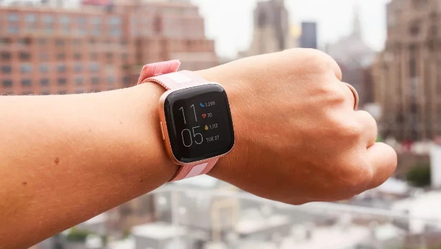 You are currently viewing Google owned Fitbit sued for its tendency to overheat and cause burns to customers- Technology News, FP