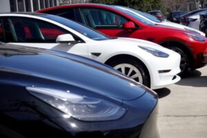 Read more about the article Elon’s Tesla share sale, Ford teases a second EV truck and GM’s Cruise spending ramps – TechCrunch