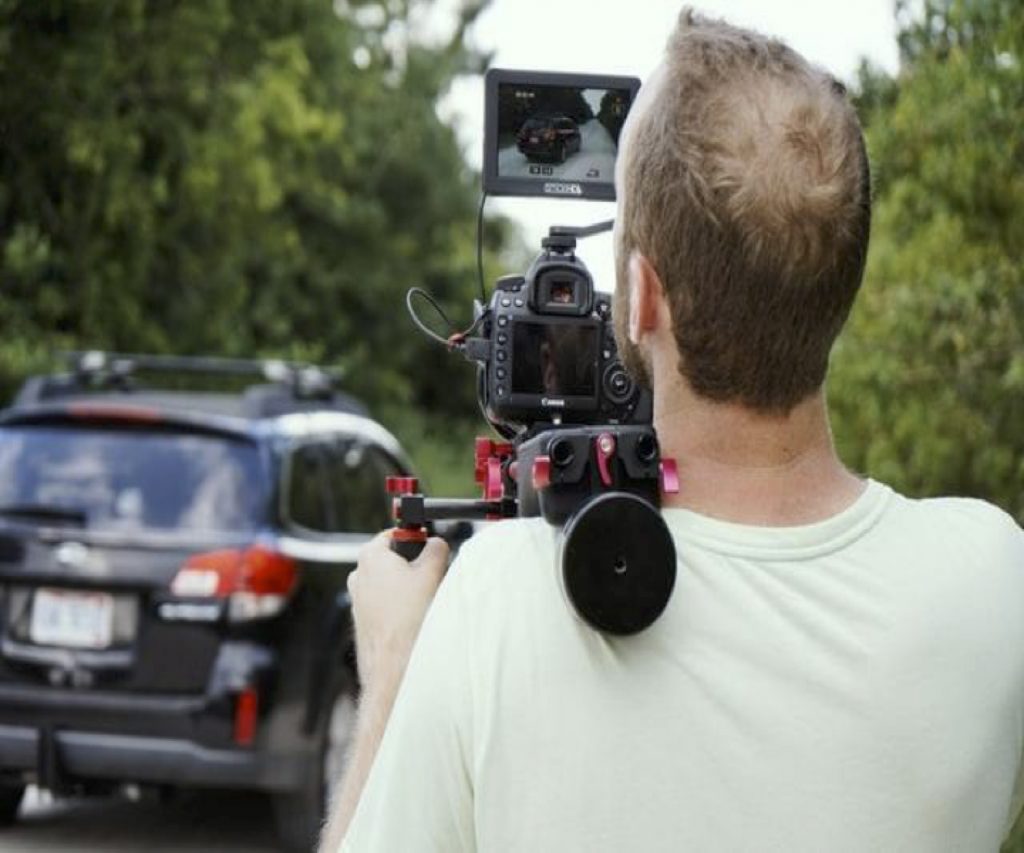 You are currently viewing The Startup Magazine Essential Factors to Consider When Hiring a Videographer for Your Business