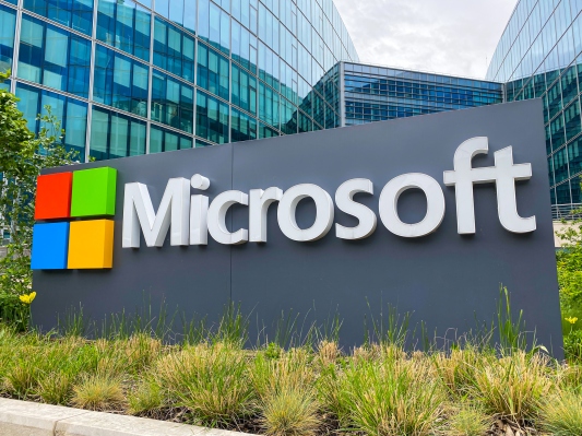 You are currently viewing Microsoft lays off hundreds of employees as it kicks off fiscal year 2023 – TechCrunch