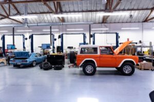 Read more about the article Kindred Motorworks puts a modern spin on vintage car restomods – TechCrunch