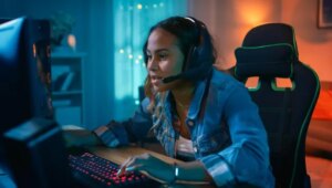 Read more about the article More women taking up online gaming and developing games is better for the industry as a whole. Here’s how.- Technology News, FP