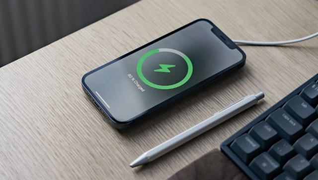 You are currently viewing What is Clean Energy Charging that Apple has enabled on their latest iPhones- Technology News, FP