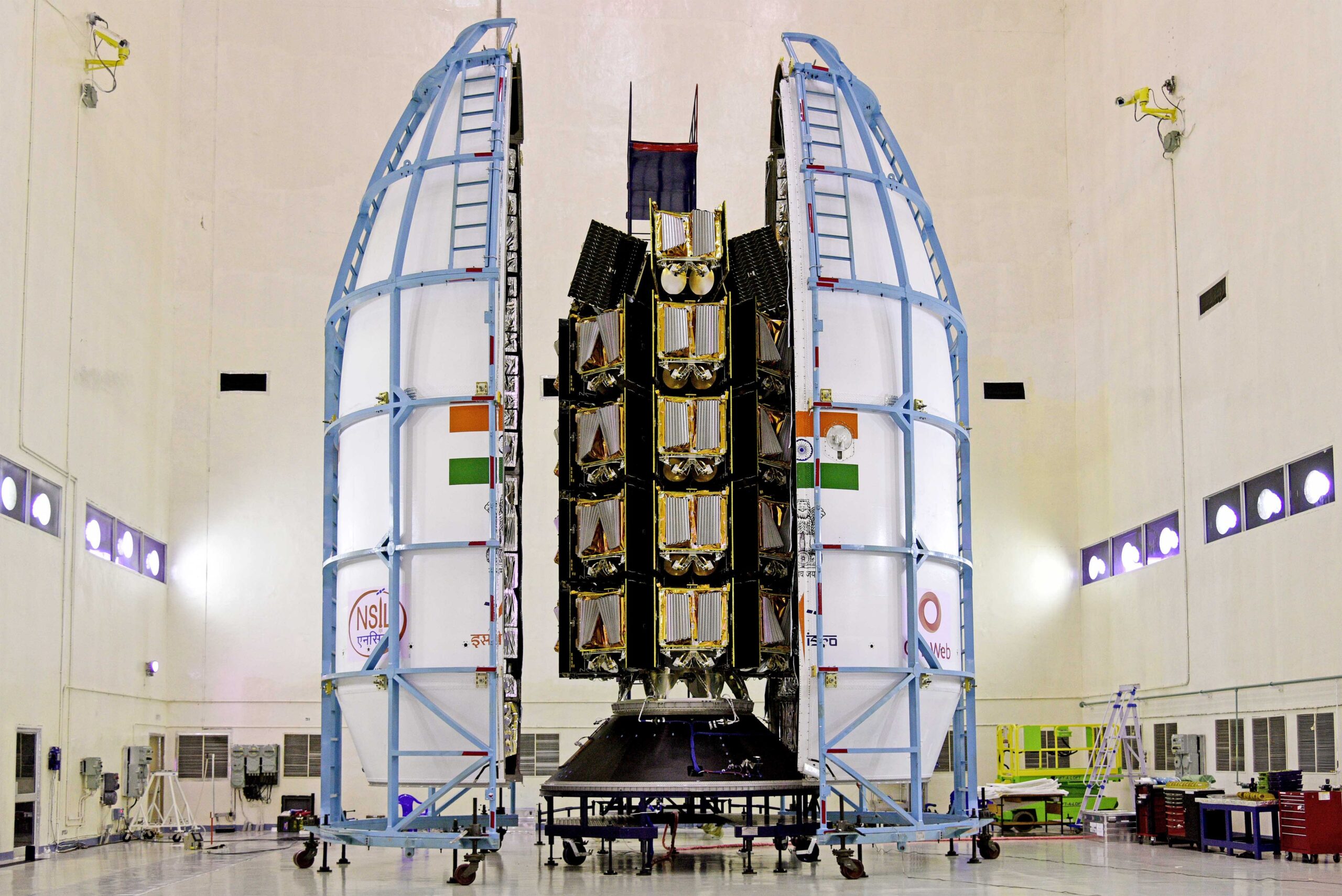 You are currently viewing ISRO completes LVM3-M2 commercial mission, places 36 OneWeb satellites